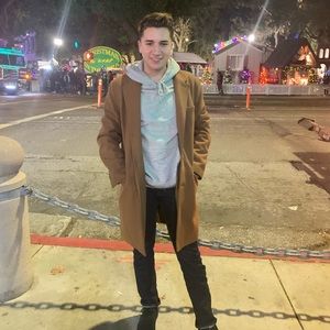 Meet your Posher, Omar